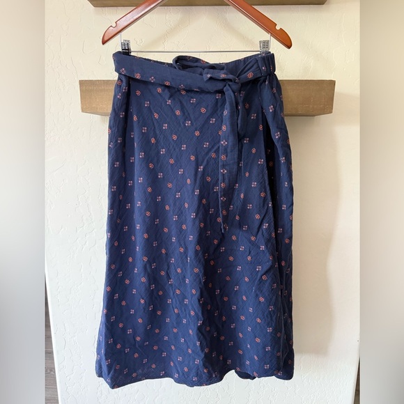 Caslon|Gauze Navy Blue Ditsy floral faux wrap midi skirt with tie waist••Boho XL - Picture 1 of 10